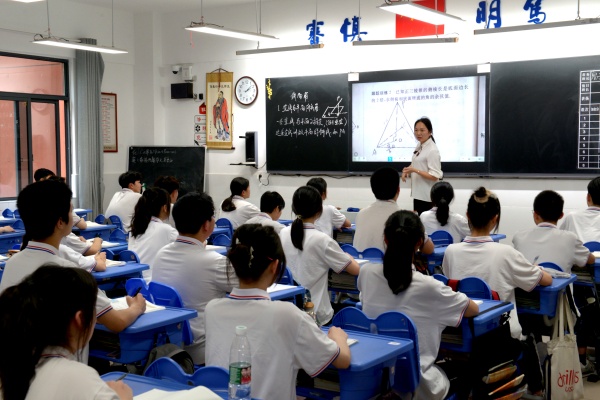 长沙市耀华高级中学2025年收费标准